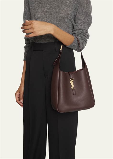 ysl le 5 a 7 hobo bag outfit